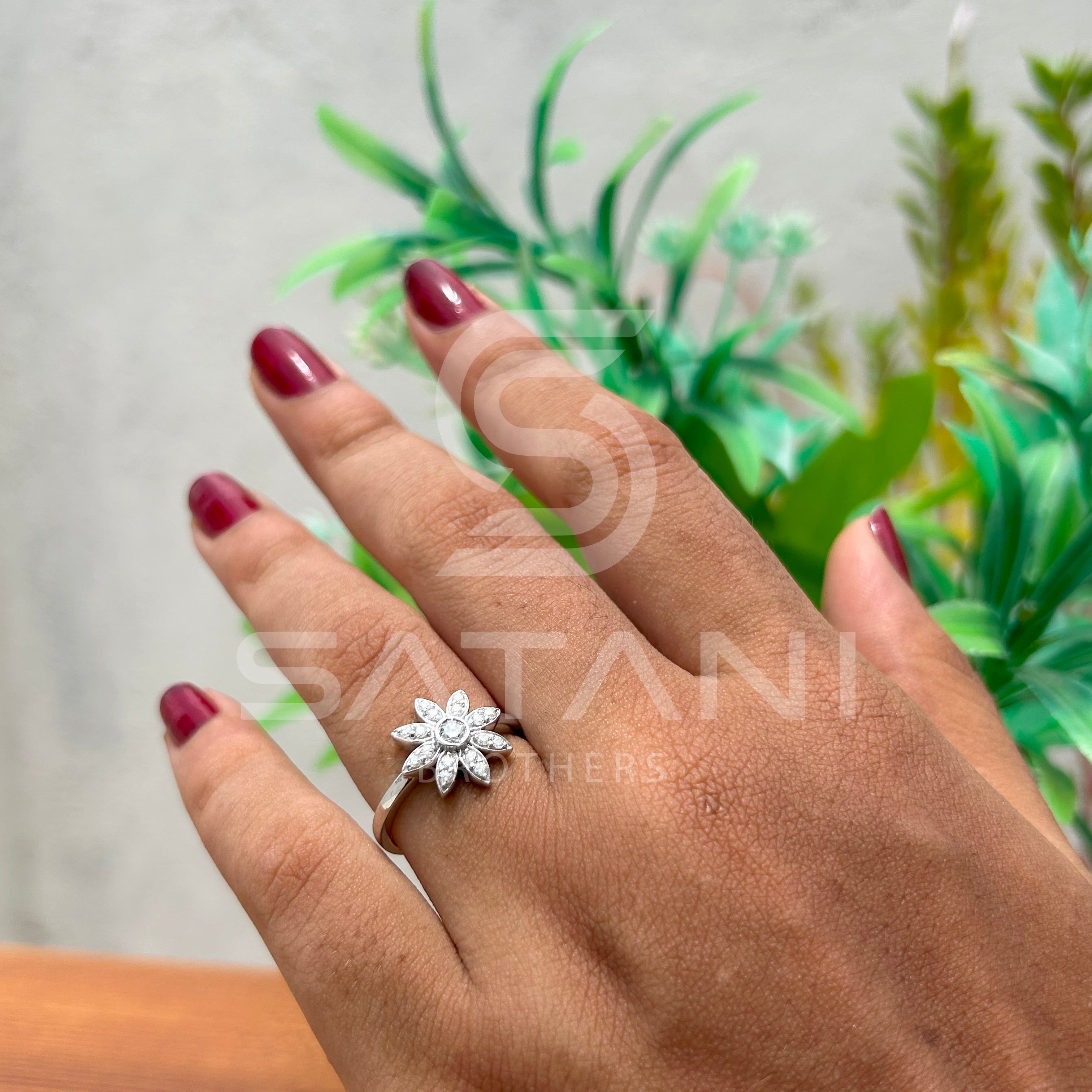 Daisy Diamond Bloom Ring