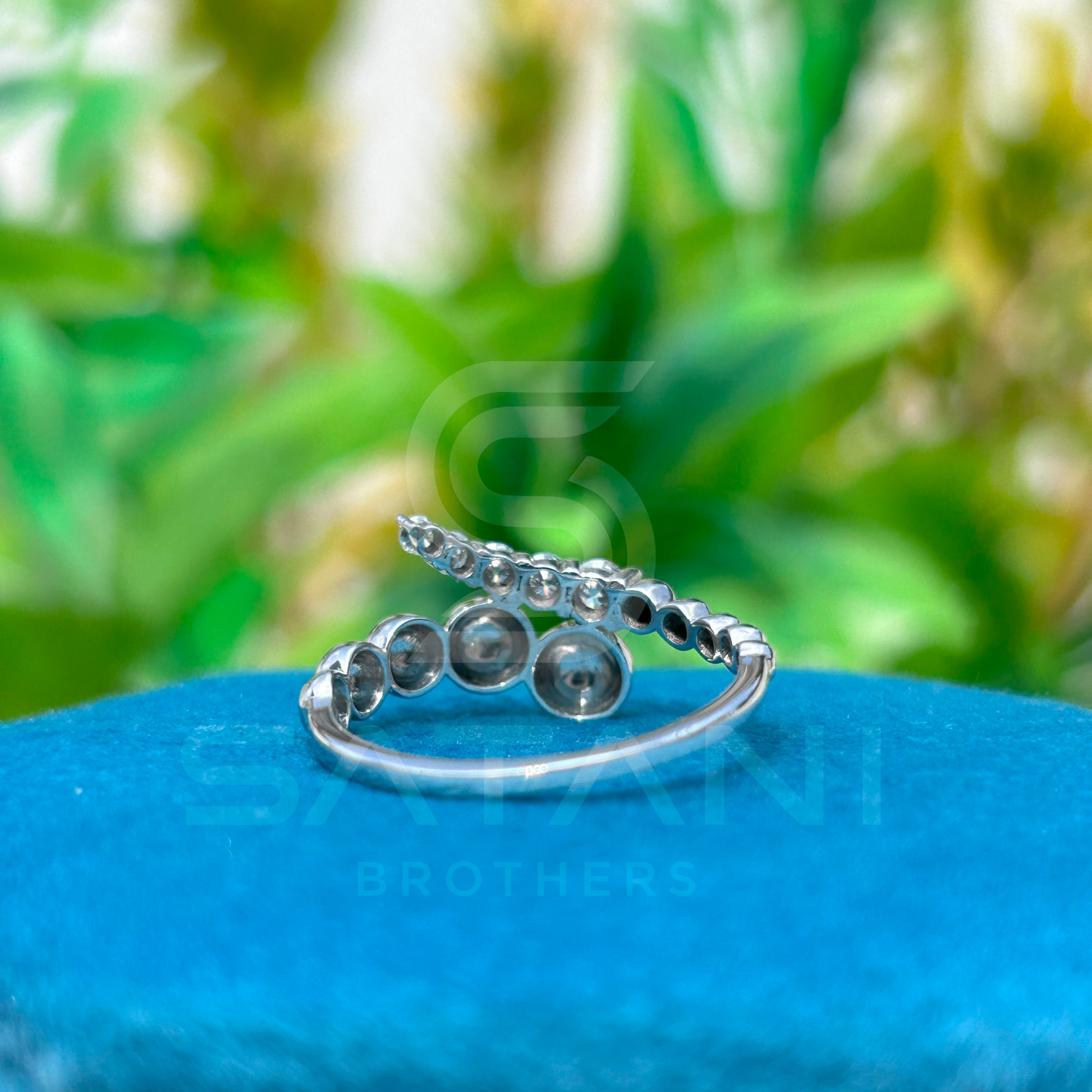 "Silver Orbit Diamond Bead Ring"