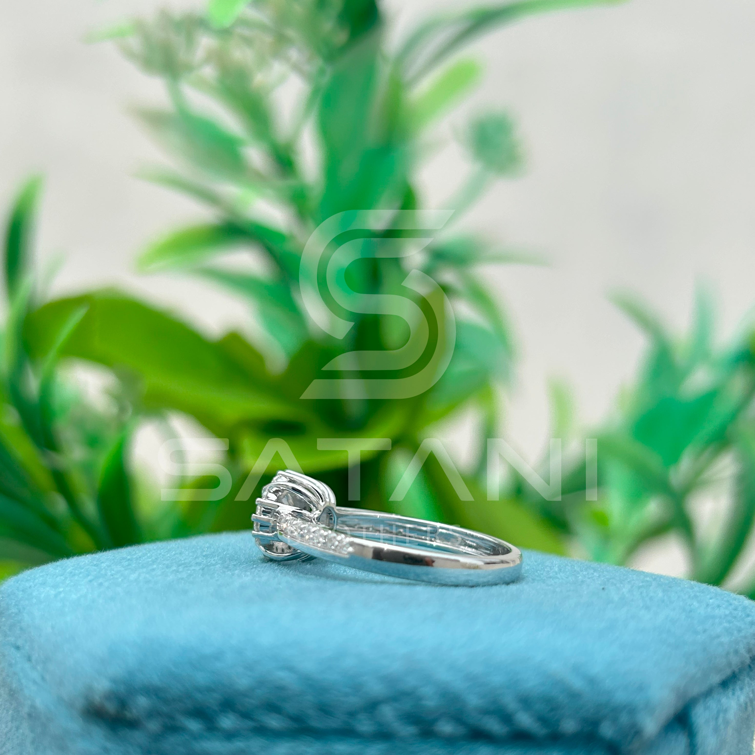 "Moissanite Halo Engagement Ring – Round Cut Solitaire with Dainty Pave Band, Classic Diamond Alternative Bridal Ring, White Gold/Platinum"