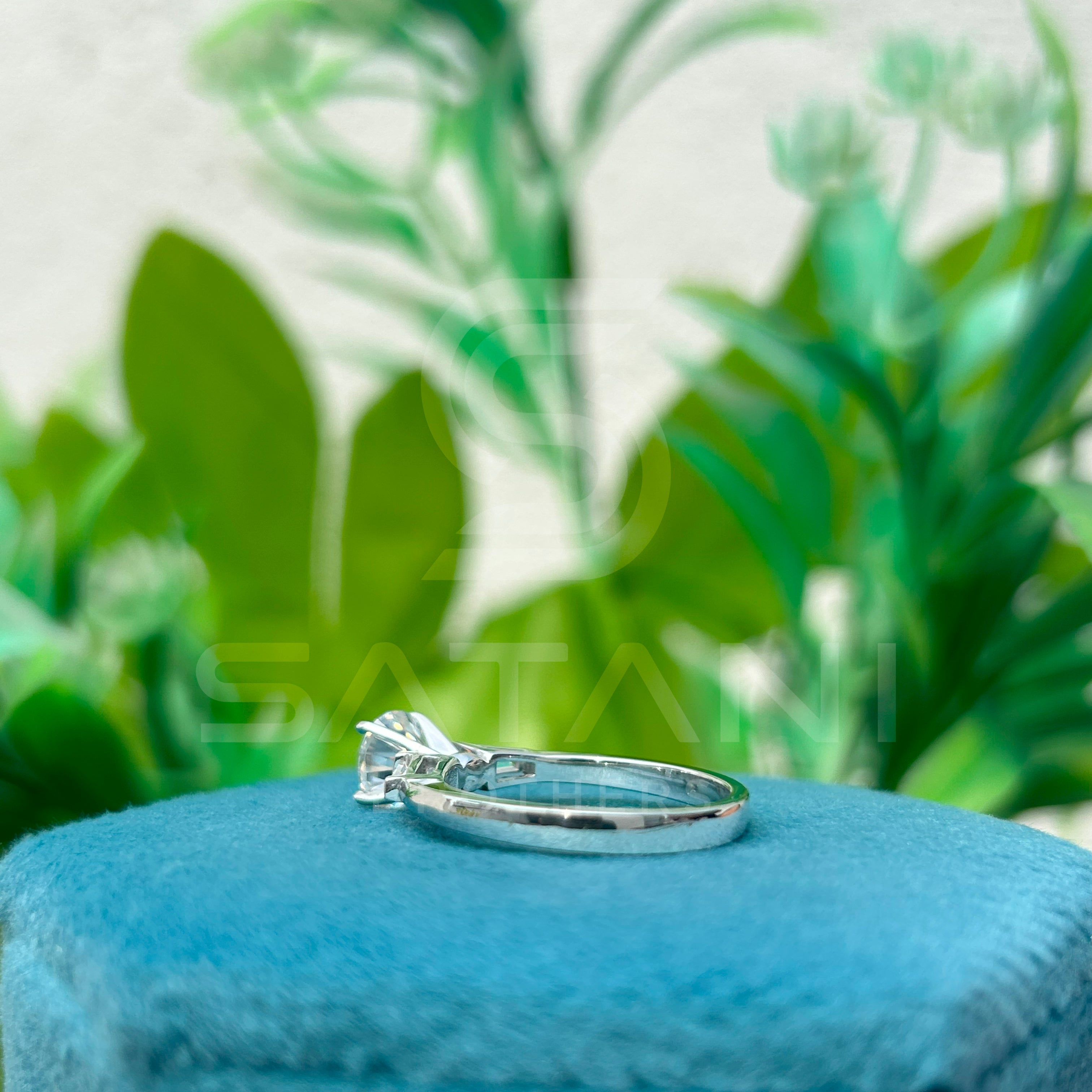 "Round Cut Moissanite Solitaire Engagement Ring with Side Baguettes" π