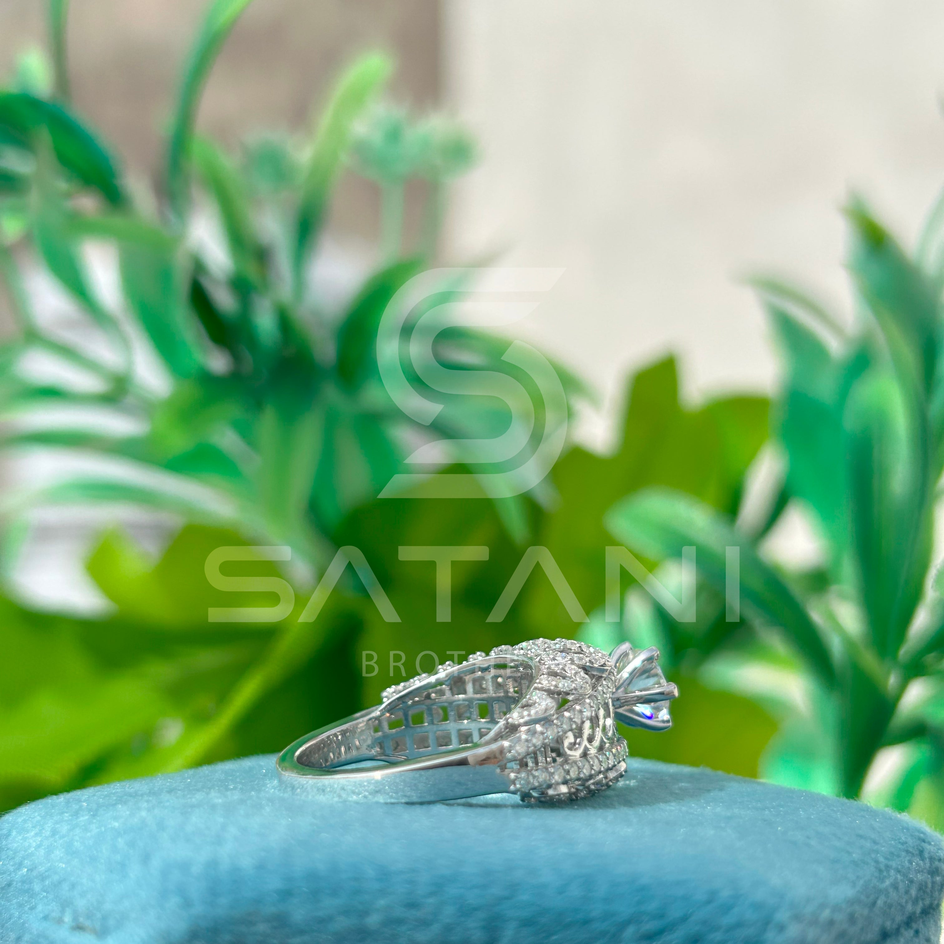 "Vintage-Inspired Oval Halo Engagement Ring – Triple Row Pave Band with Filigree Detailing"