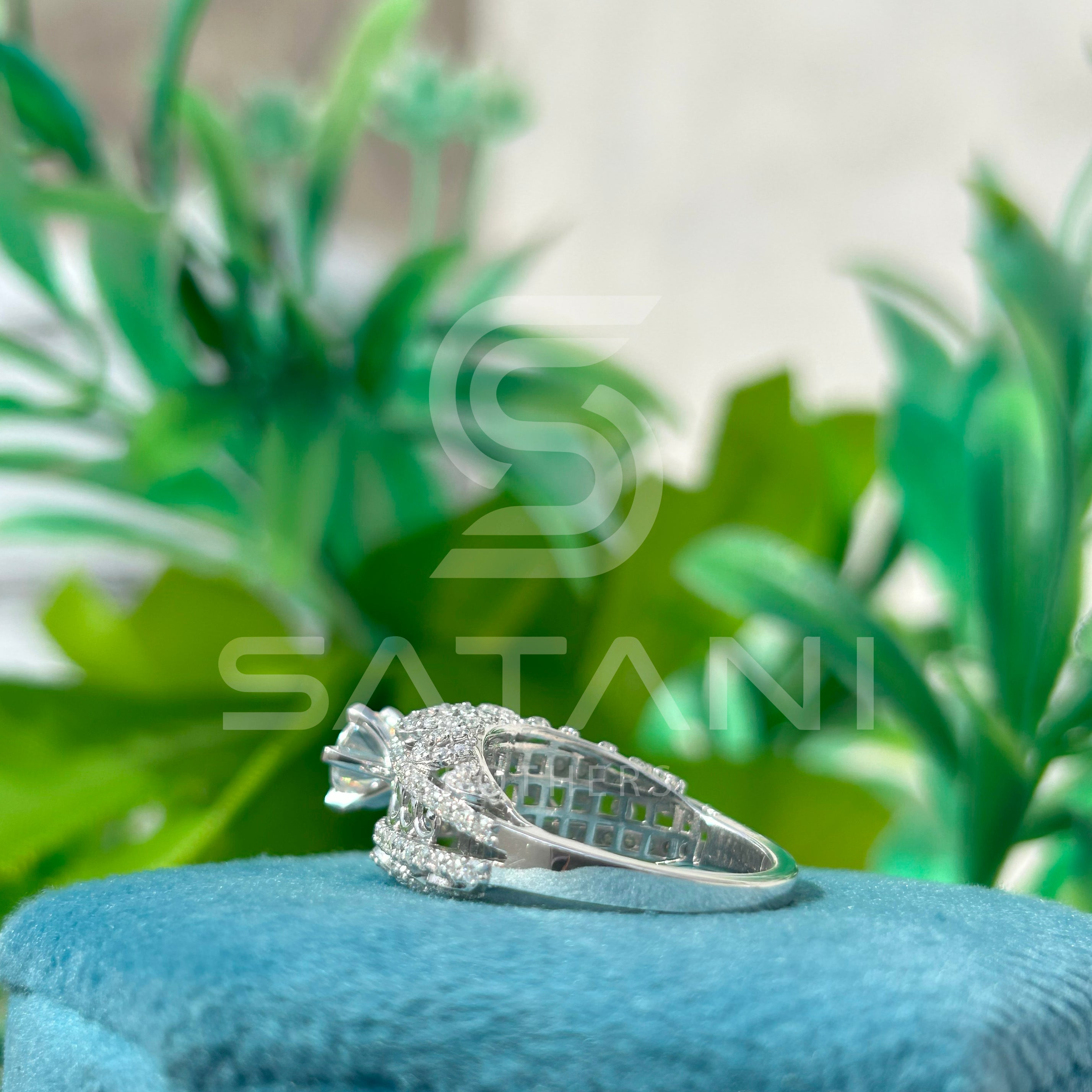 "Vintage-Inspired Oval Halo Engagement Ring – Triple Row Pave Band with Filigree Detailing"
