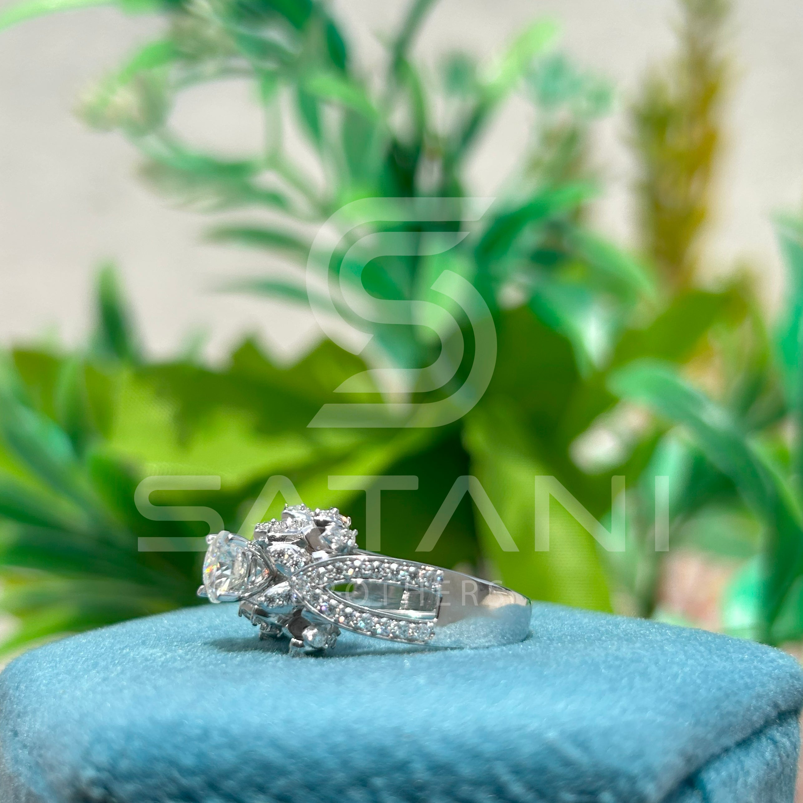 14K White Gold Unique Cluster Engagement Ring with Round Brilliant Cut Diamond & Pave Split Shank