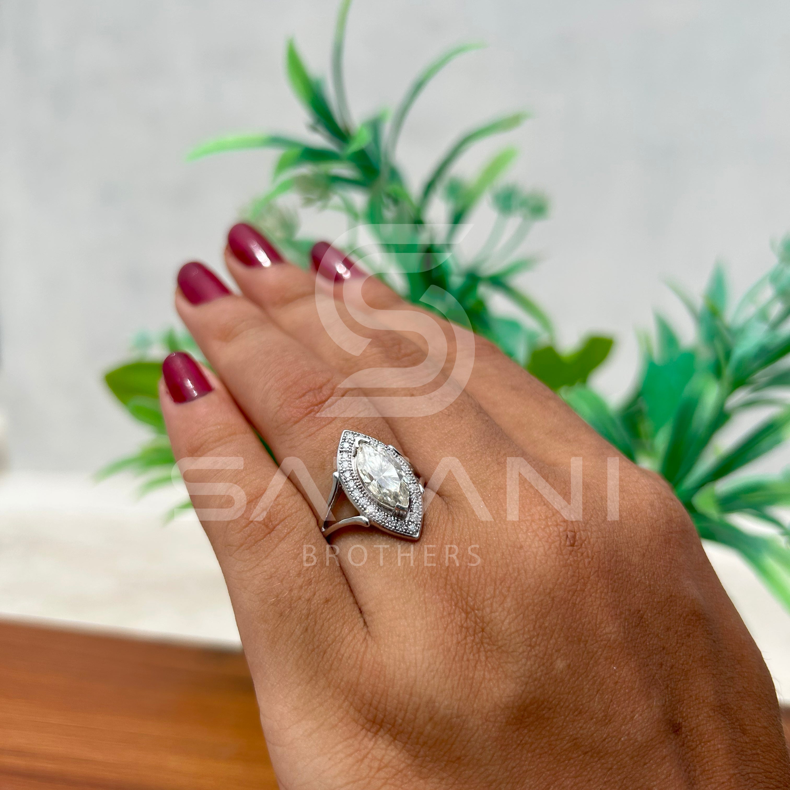 Marquise Cut Diamond Halo Ring in 925 Sterling Silver – Vintage Inspired Split Shank Engagement Ring, Elegant Solitaire with Halo Setting