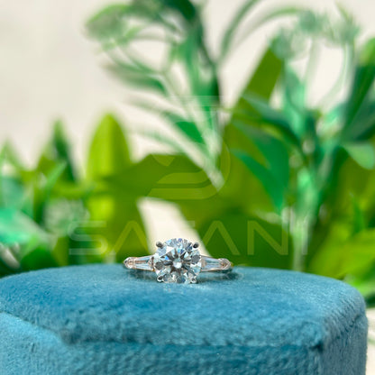 Round CUT moissanite ring three stone ring