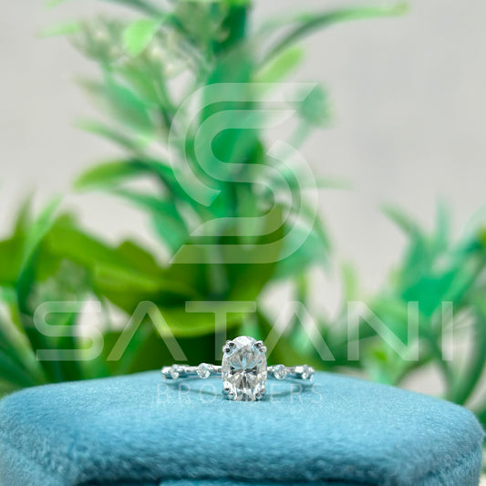 "Oval Cut Moissanite Engagement Ring – Dainty Solitaire with Side Stones, 14K White Gold, Promise Ring, Minimalist Bridal Jewelry"