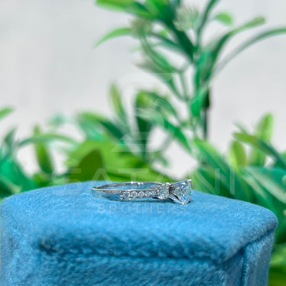 Classic Round Cut 1 CT Diamond Engagement Ring – 6.5mm Solitaire