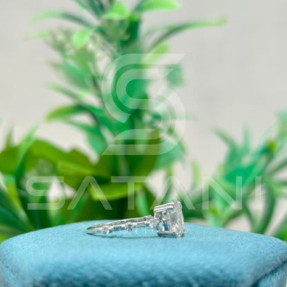 "Oval Cut Moissanite Engagement Ring – Dainty Solitaire with Side Stones, 14K White Gold, Promise Ring, Minimalist Bridal Jewelry"