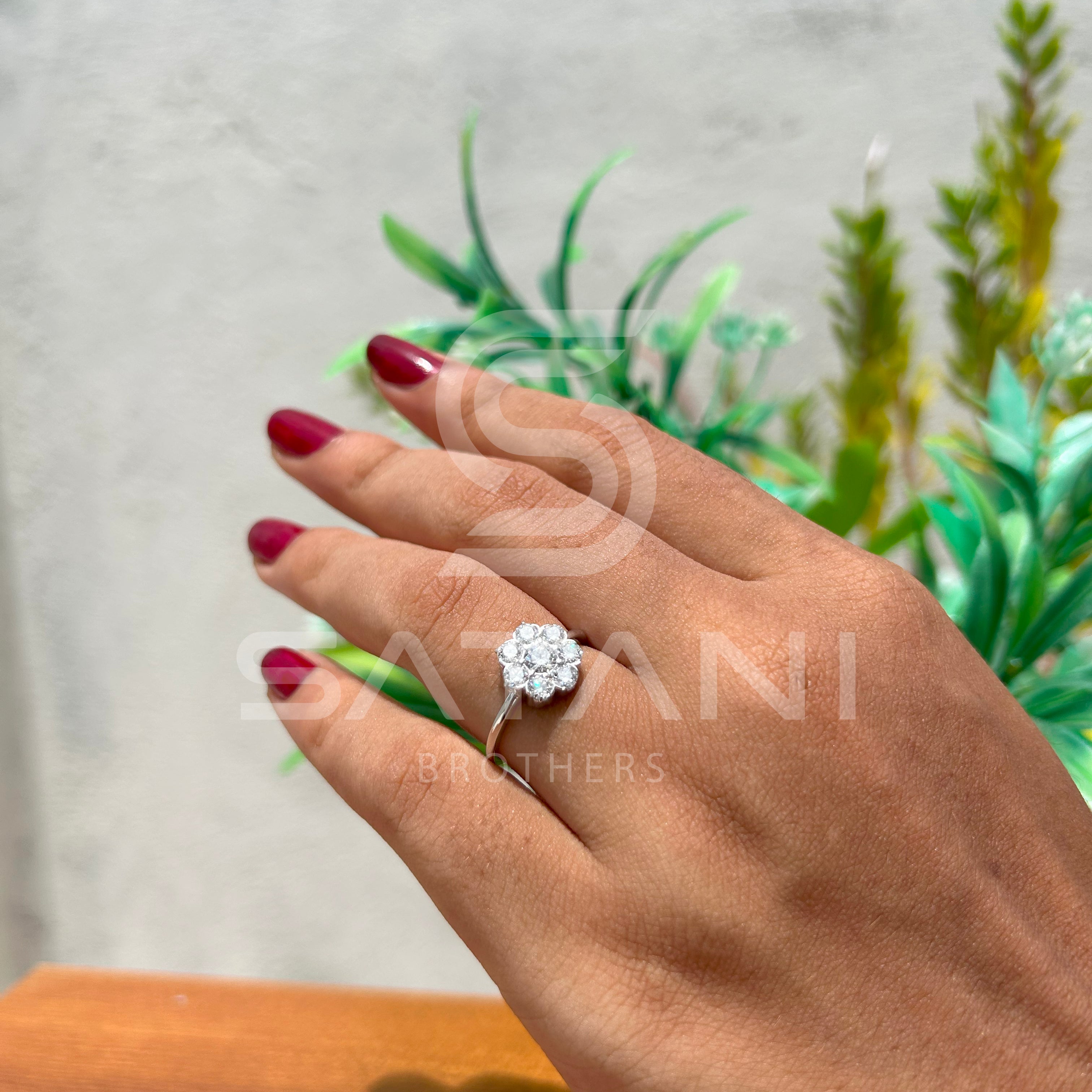 Elegant Diamond Cluster Flower Ring – Timeless Floral Design in White Gold