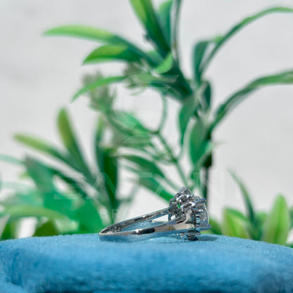 Oval Diamond Cluster Ring – Unique Flower Halo Engagement Ring