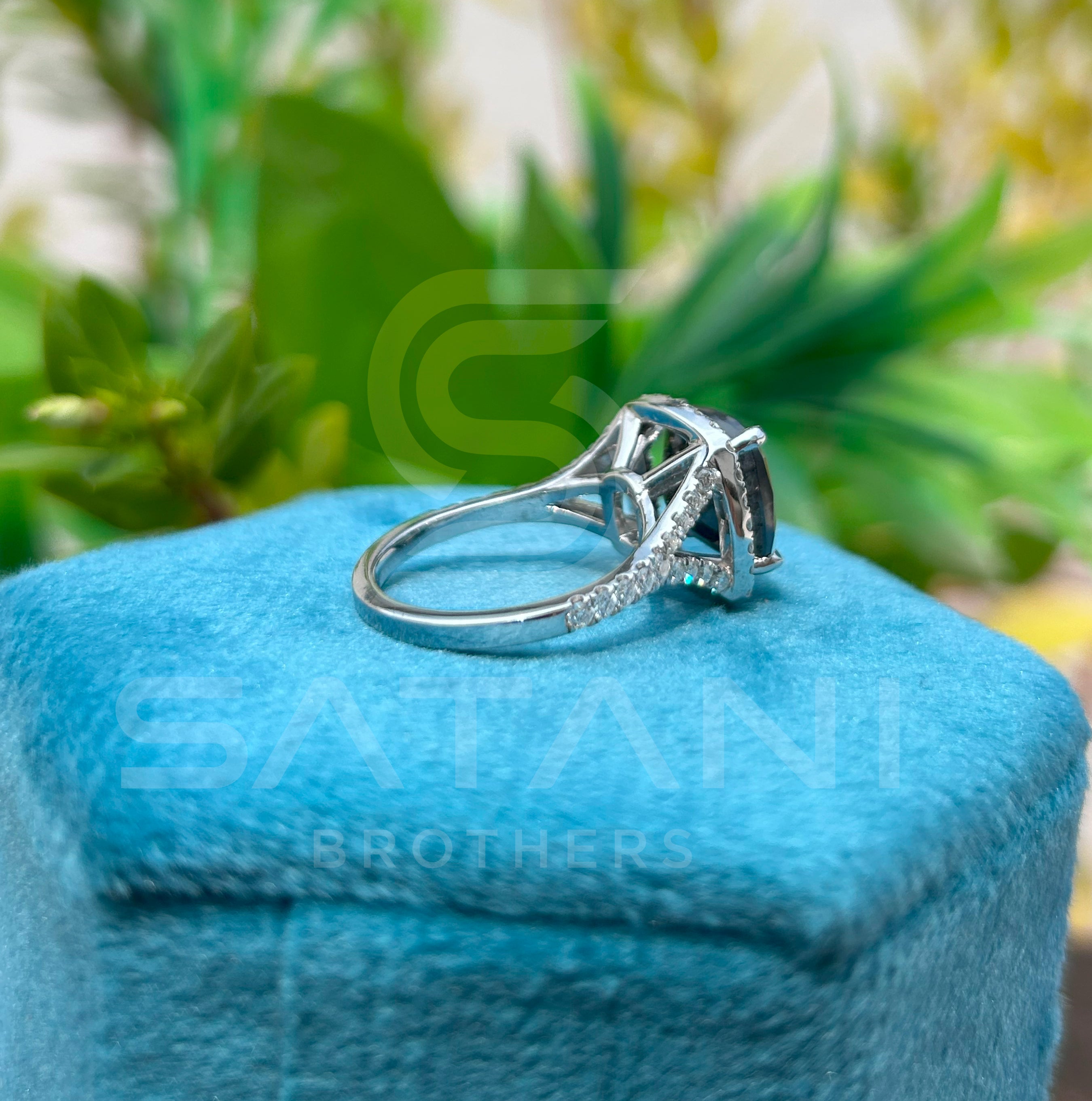 "Cushion Cut Black Moissanite Ring – Halo Engagement Ring in 925 Silver or Gold, Vintage Style Bridal Ring, Gothic Statement Jewelry"