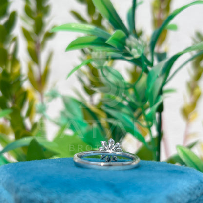 Floral Moissanite Engagement Ring – Sparkling Cluster Diamond Design
