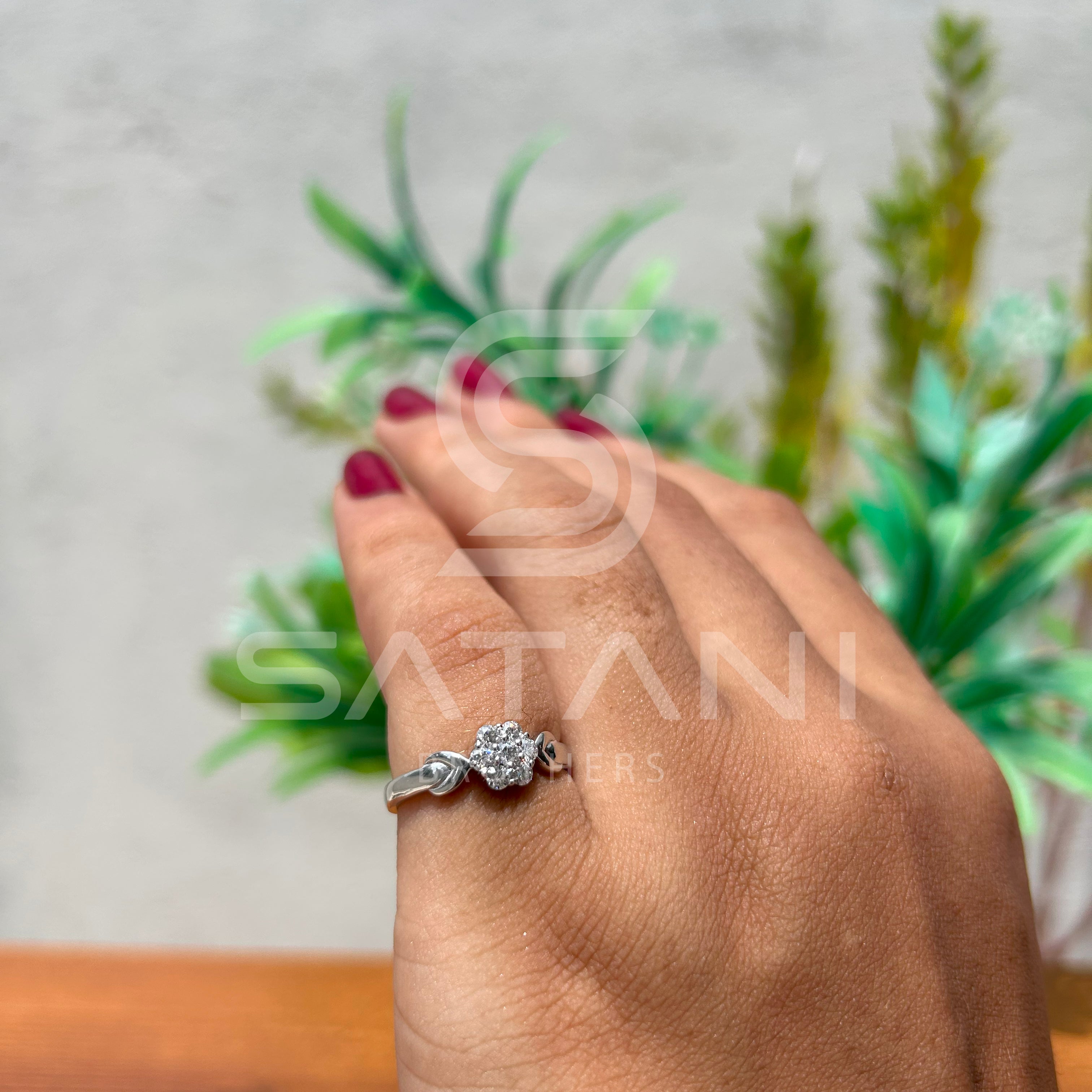 White Gold Diamond Cluster Ring with Twisted Shoulder Design – Elegant & Timeless