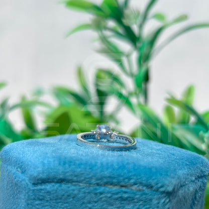 Classic Round Cut 1 CT Diamond Engagement Ring – 6.5mm Solitaire