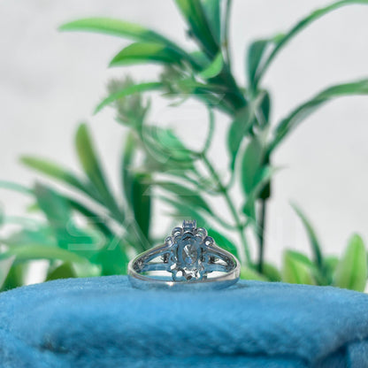 Oval Diamond Cluster Ring – Unique Flower Halo Engagement Ring