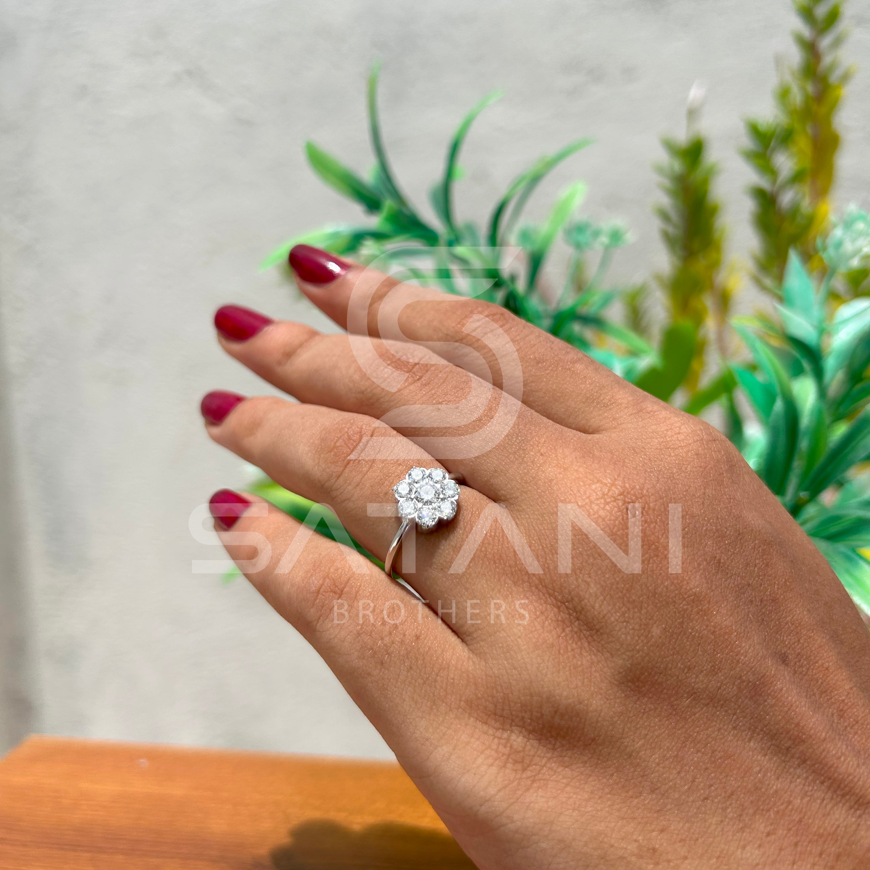 Elegant Diamond Cluster Flower Ring – Timeless Floral Design in White Gold