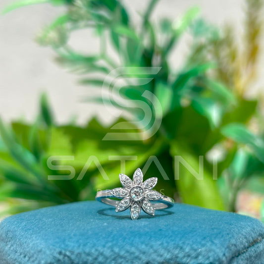 Daisy Diamond Bloom Ring
