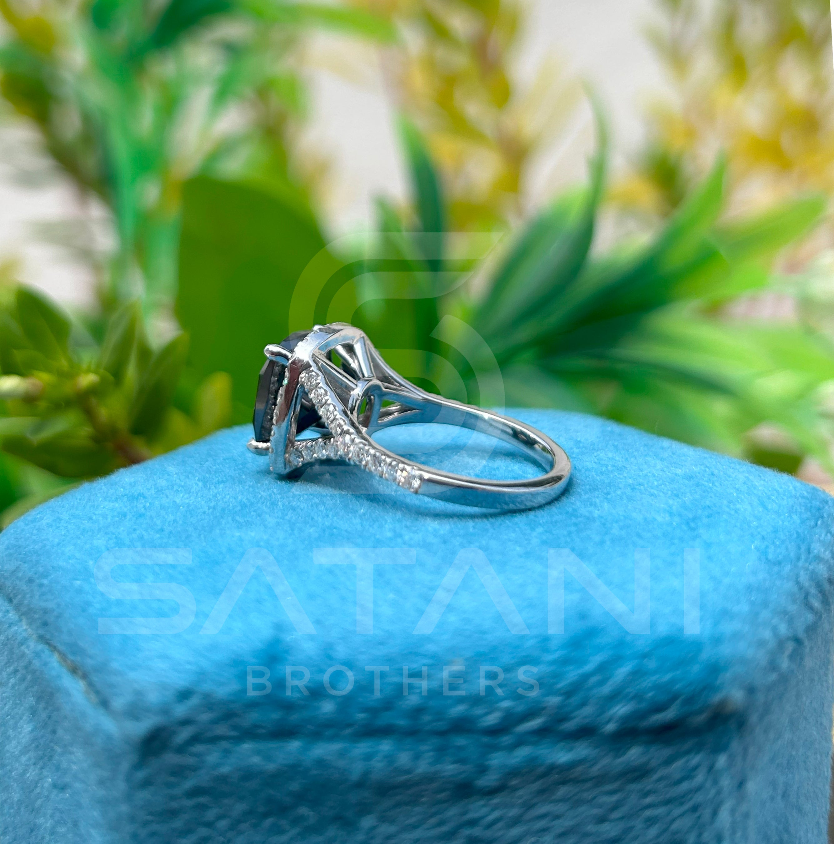 "Cushion Cut Black Moissanite Ring – Halo Engagement Ring in 925 Silver or Gold, Vintage Style Bridal Ring, Gothic Statement Jewelry"
