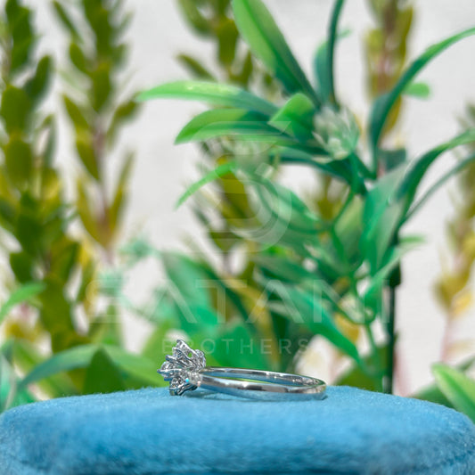 Floral Moissanite Engagement Ring – Sparkling Cluster Diamond Design