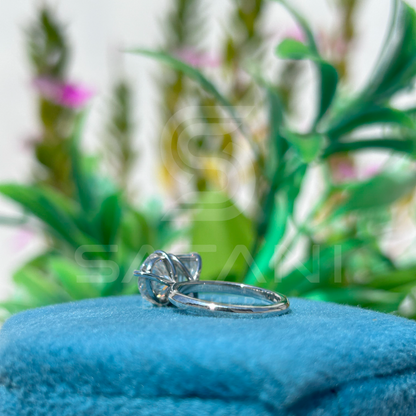 Eternal Duo Toi et Moi Ring – Emerald Cut & Pear Cut Diamonds in Platinum