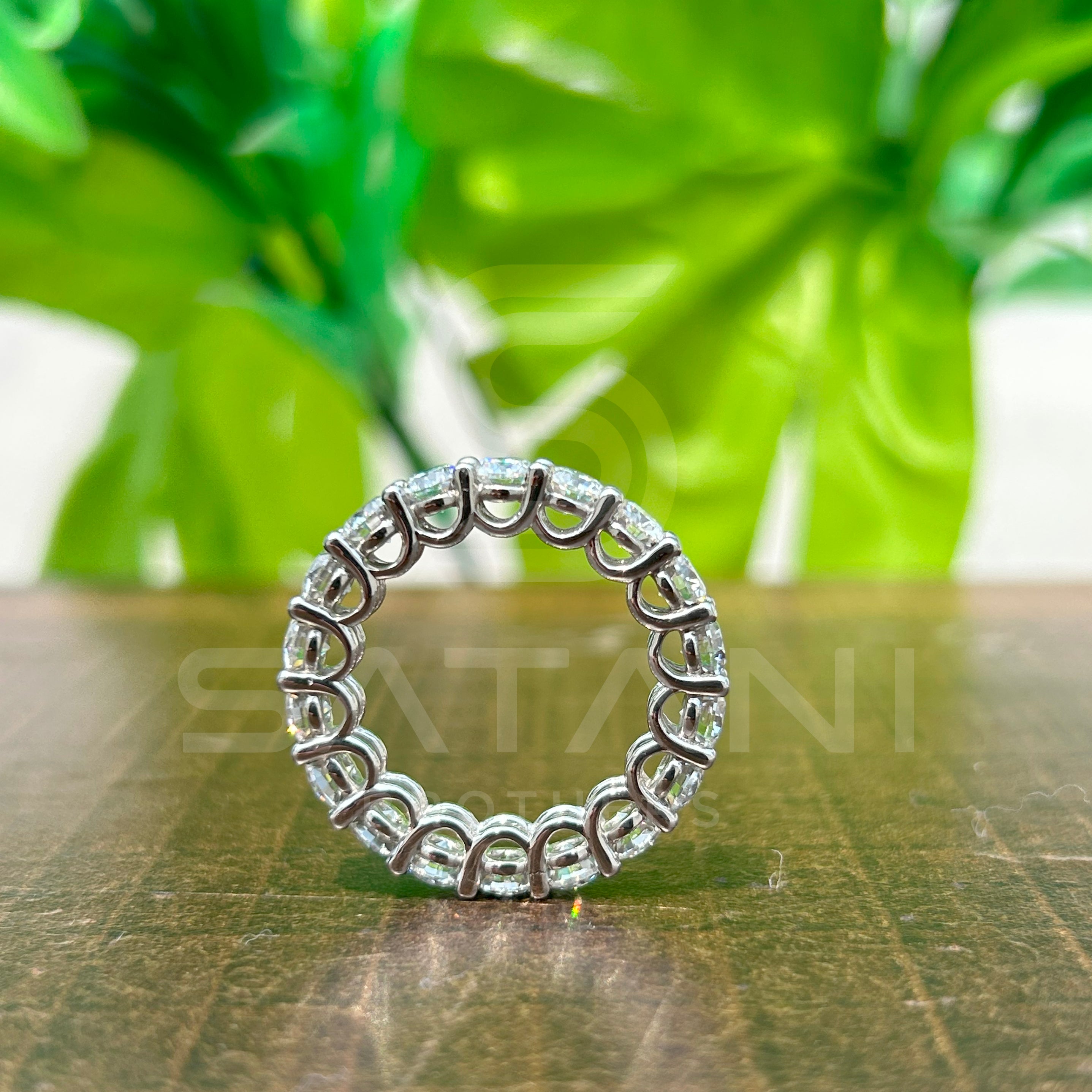 "Round Brilliant Moissanite Eternity Band – Full Circle Wedding Ring, Anniversary Band, 14K White Gold, Classic Stacking Ring"