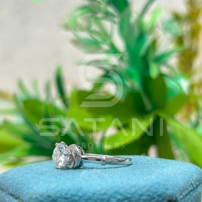 Vintage Solitaire Engagement Ring – Round Brilliant Diamond in Classic Six-Prong White Gold Setting
