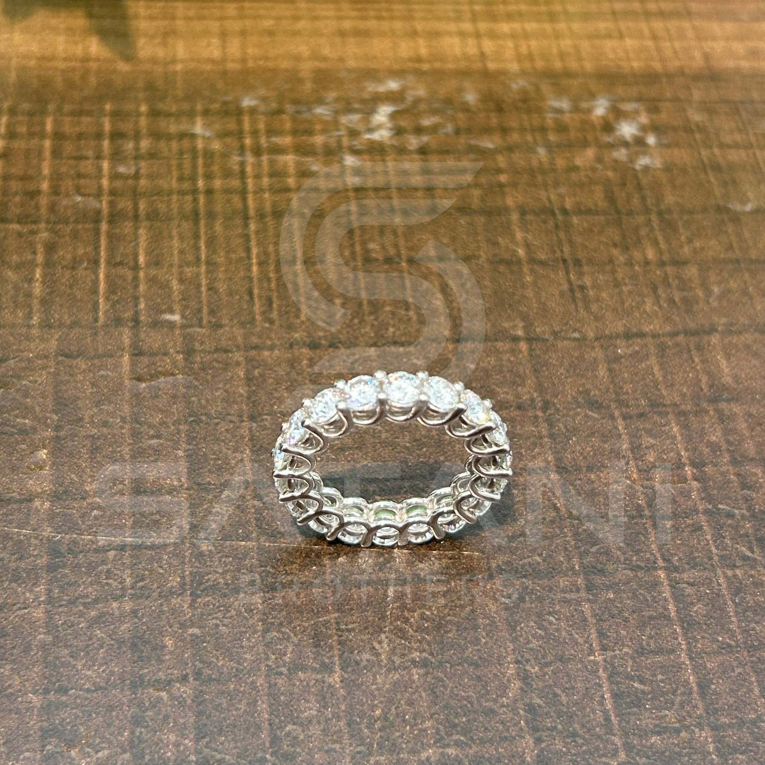 "Round Brilliant Moissanite Eternity Band – Full Circle Wedding Ring, Anniversary Band, 14K White Gold, Classic Stacking Ring"