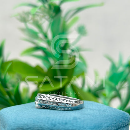 Vintage Filigree Engagement Ring – Round Brilliant Solitaire with Split Shank, Elegant Promise or Wedding Ring