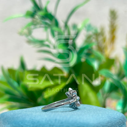 Daisy Diamond Bloom Ring