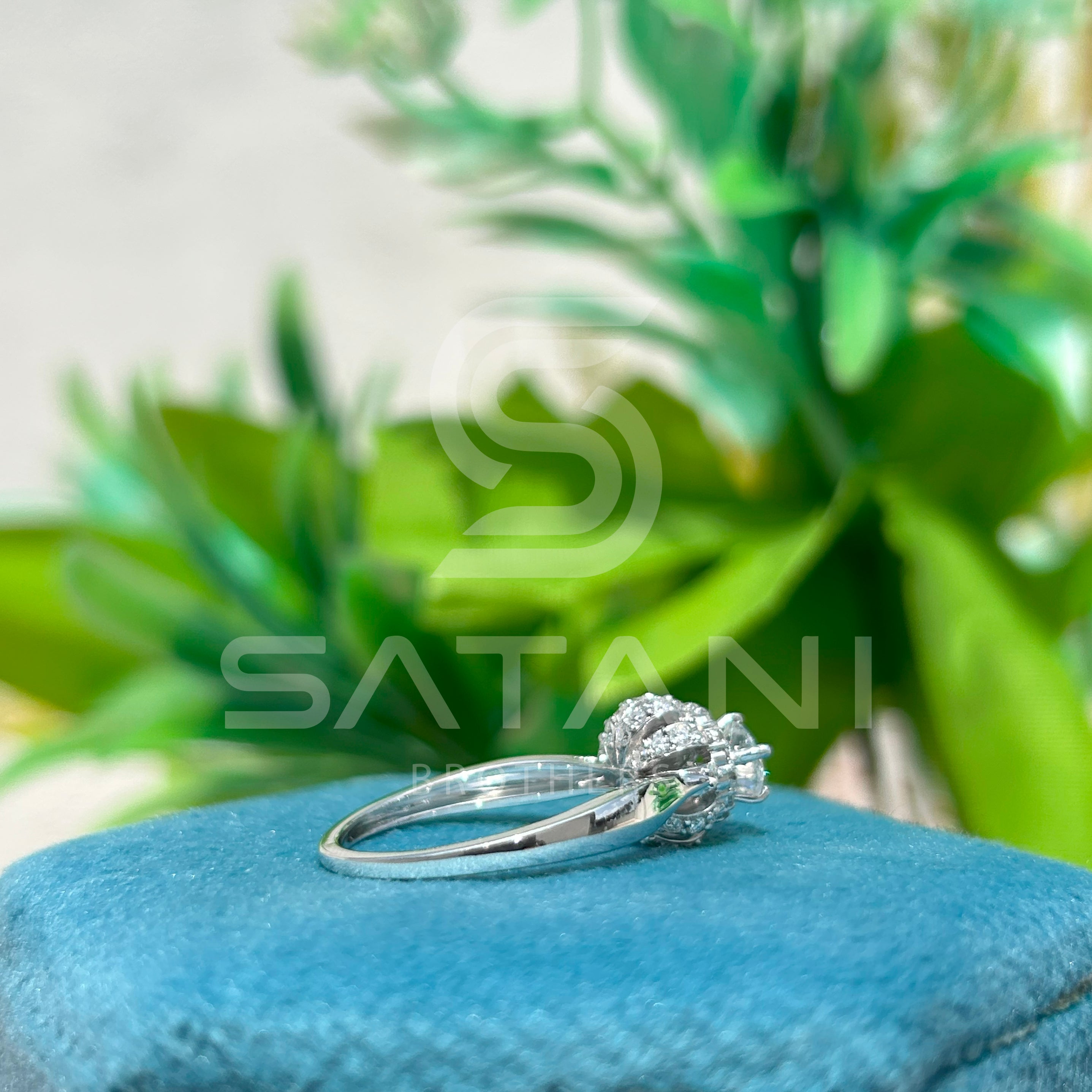 "Floral Halo Moissanite Engagement Ring – Dainty Flower Cluster Design in 925 Silver or 10K/14K/18K Gold – Unique Promise Ring for Her"