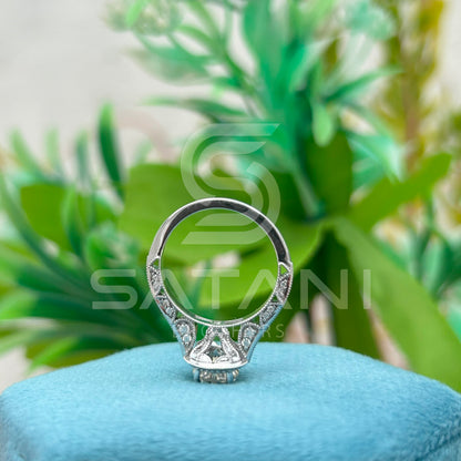 Oval Halo Royal Ring
