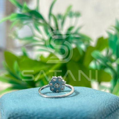 Elegant Diamond Cluster Flower Ring – Timeless Floral Design in White Gold