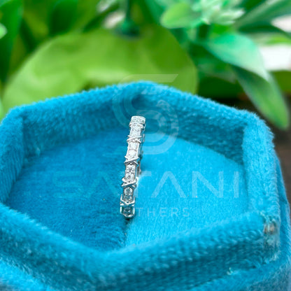 Dazzling Round Diamond White Gold Wedding Band