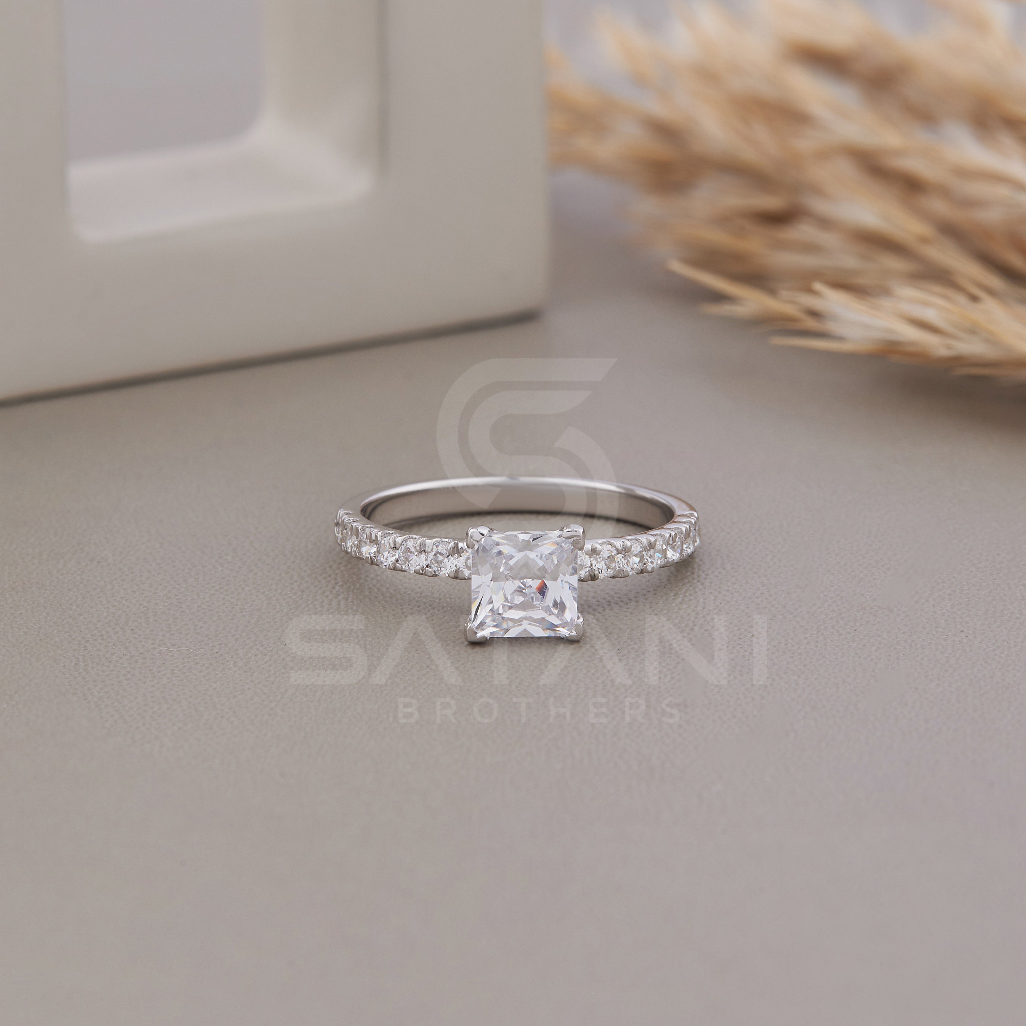 1 CT Princess cut Diamond Ring, VVS Diamond Accents – Wedding Ring
