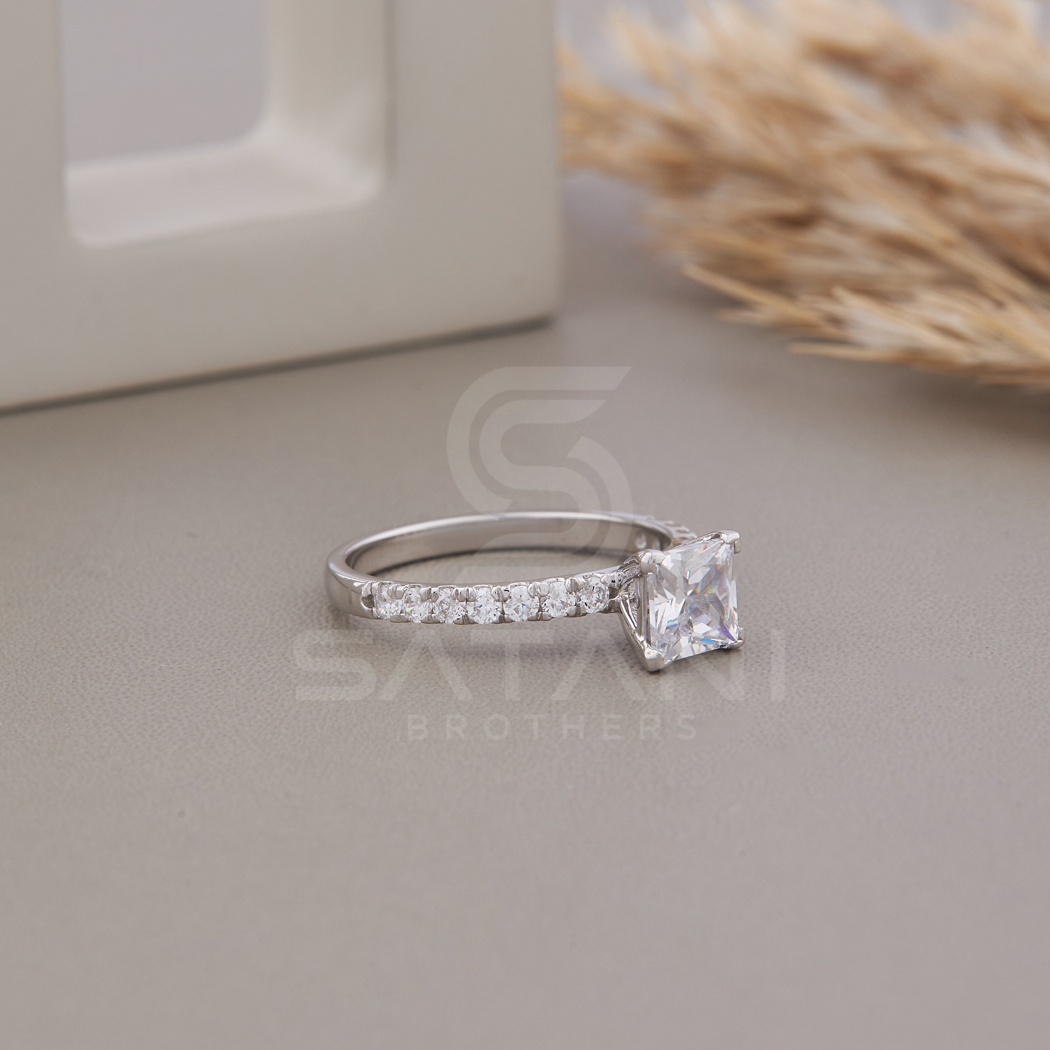 1 CT Princess cut Diamond Ring, VVS Diamond Accents – Wedding Ring