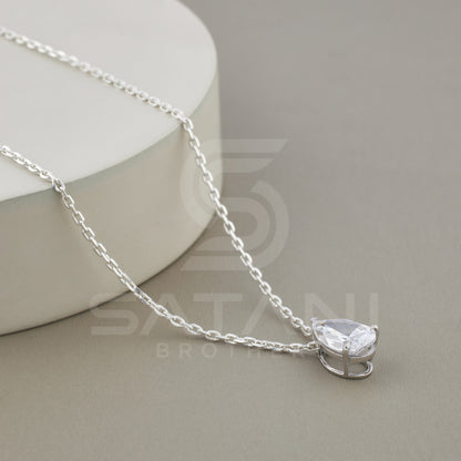 Solitaire pendent, Pear shape pendent with chain