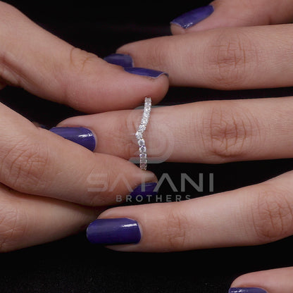 V-Shape Design ring, Dainty Wedding Band, Diamond Wedding band, Curved Wedding Band, Chevron Ring, Dainty Stacking Ring