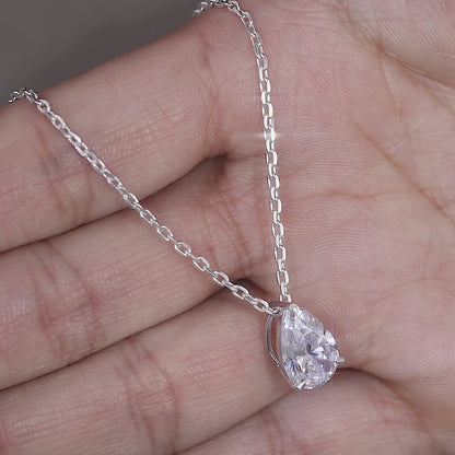 Solitaire pendent, Pear shape pendent with chain